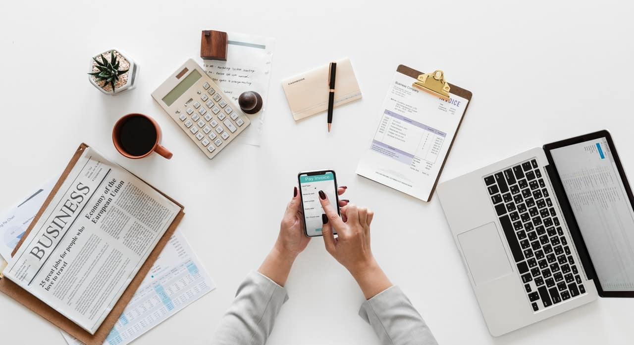 Bureau avec accessoires